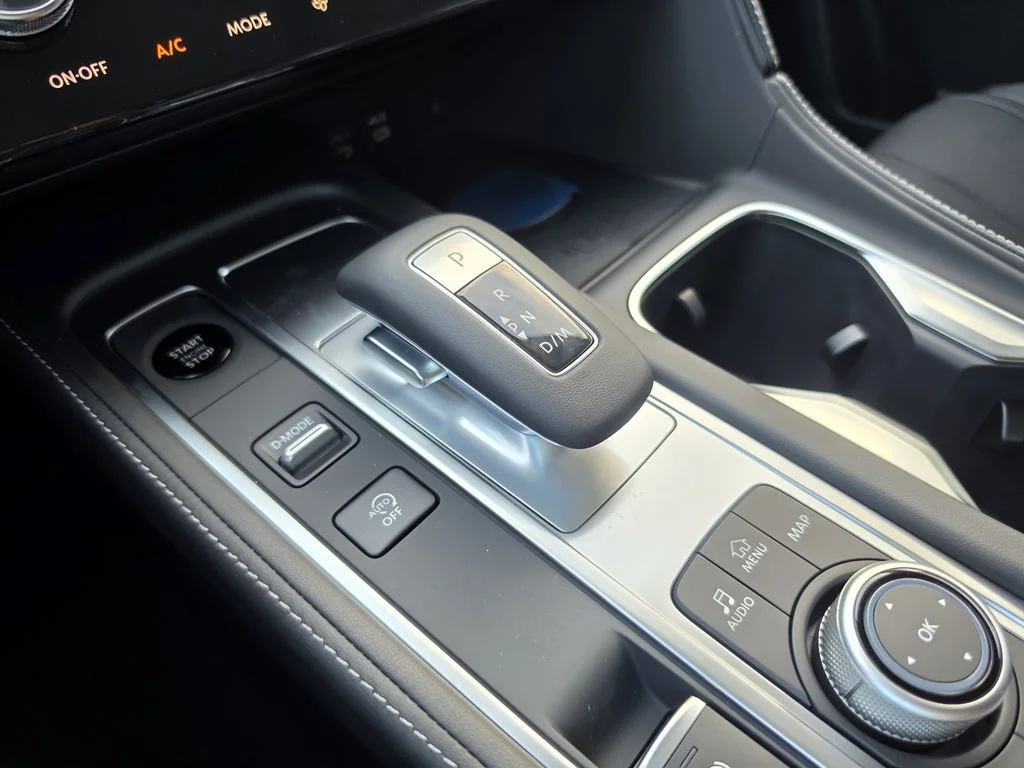 New 2027 MOONBOW BLUE INFINITI Luxe AWD image 28