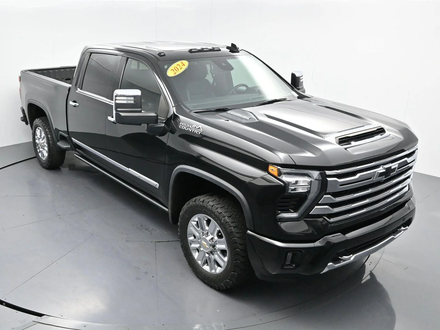 Used 2024 Black Chevrolet High Country image 39
