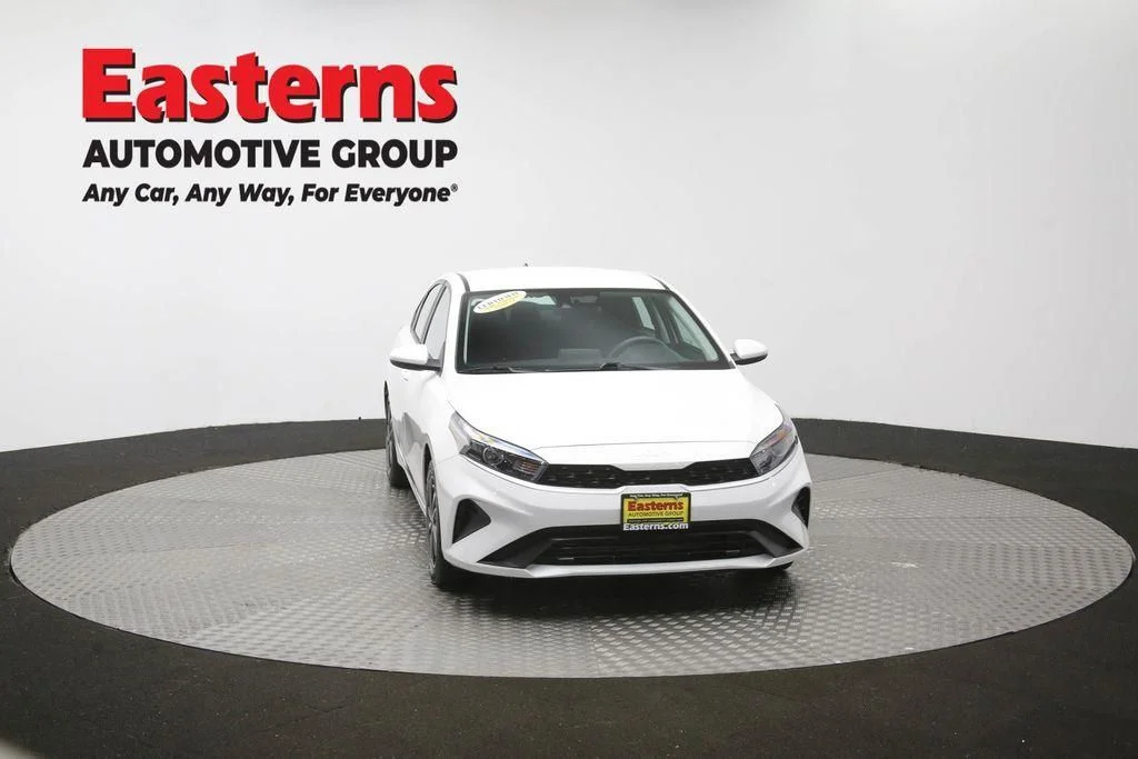 Used 2023 White Kia LXS image 52