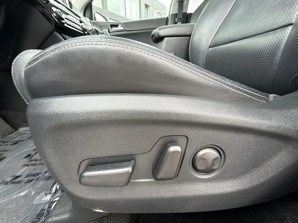Used 2019 Silver Kia EX image 12