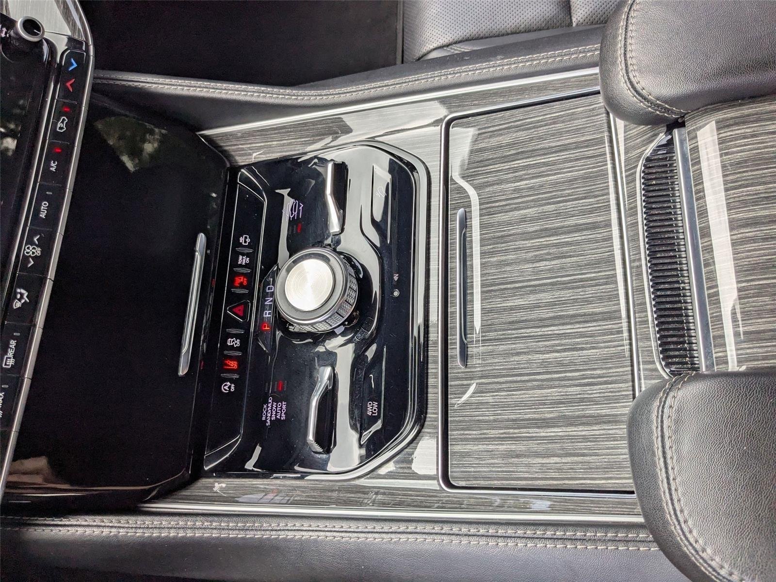 Used 2022 Bright White Clearcoat Jeep Series III image 18