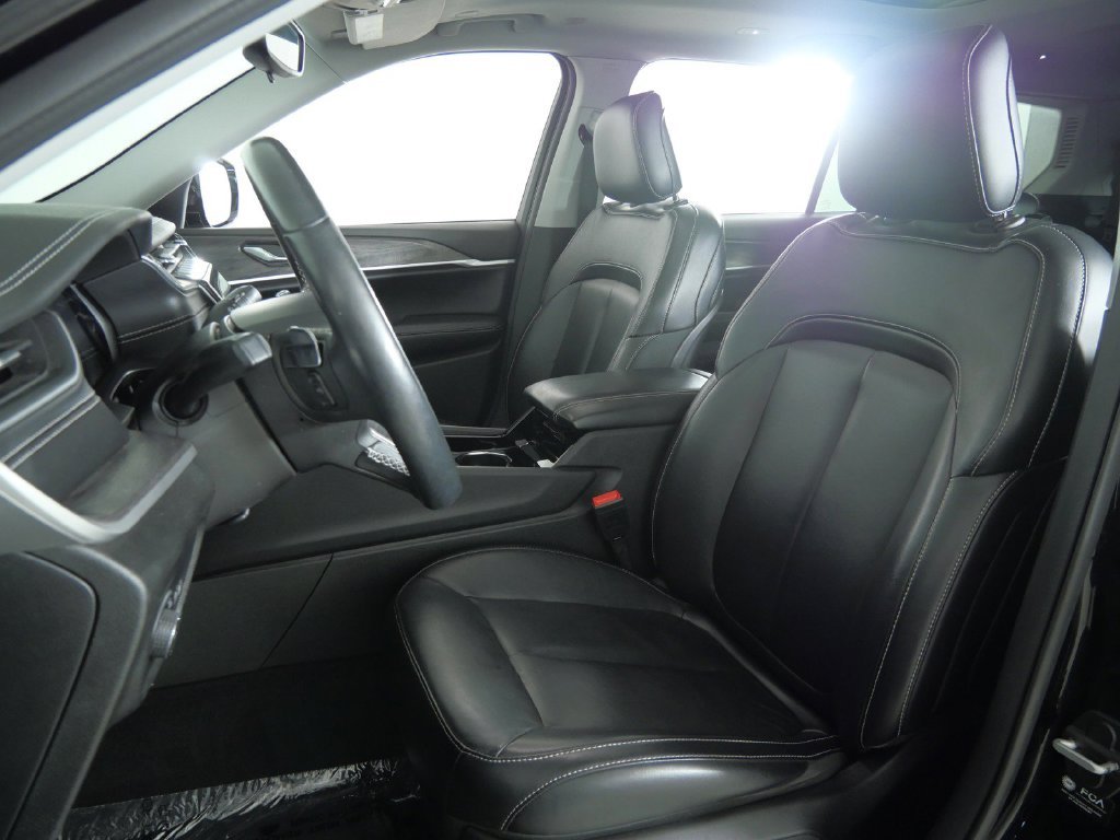 Used 2021 Black Jeep Limited image 31