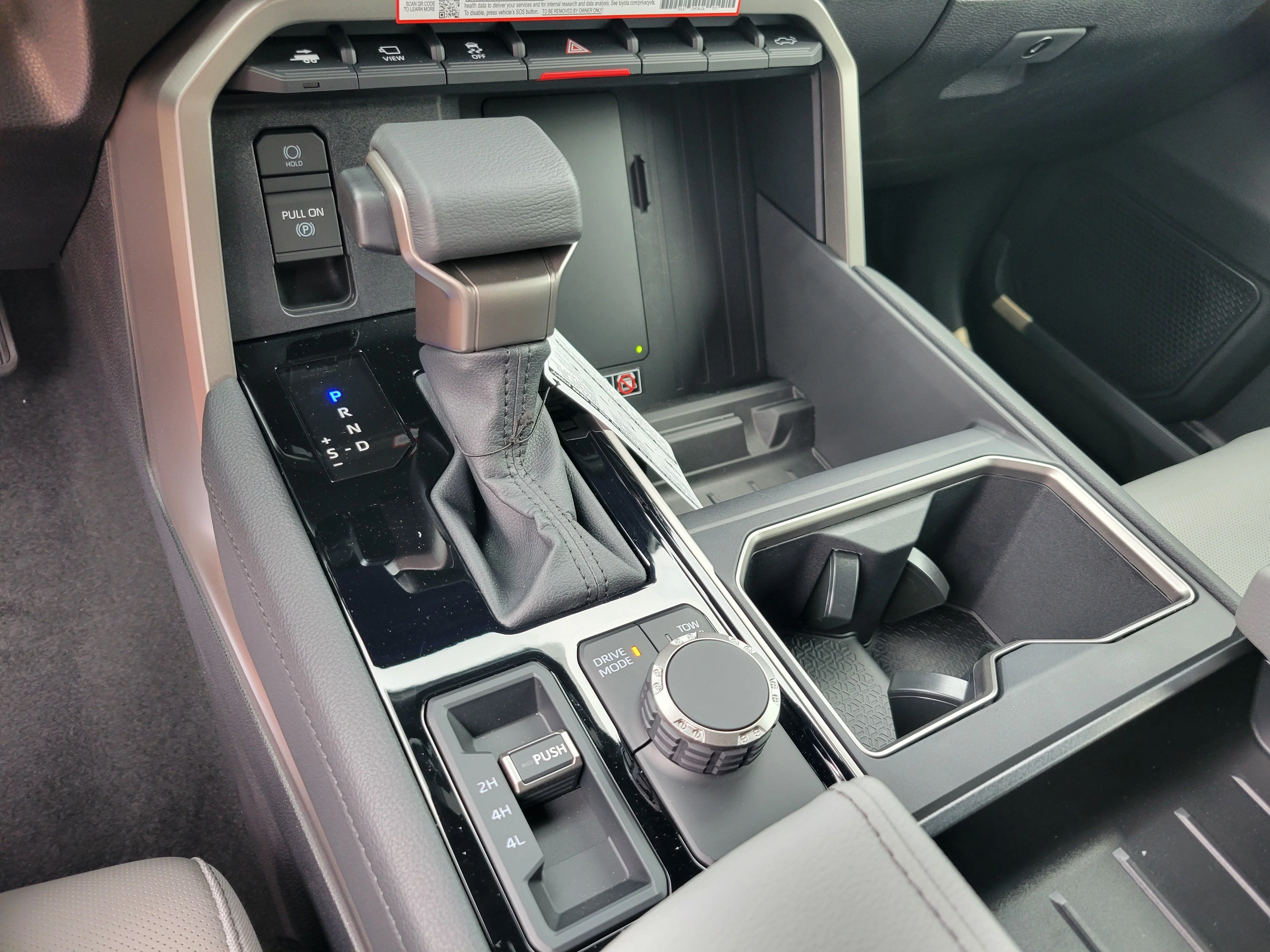2026 Toyota Tundra Limited - Photo 6