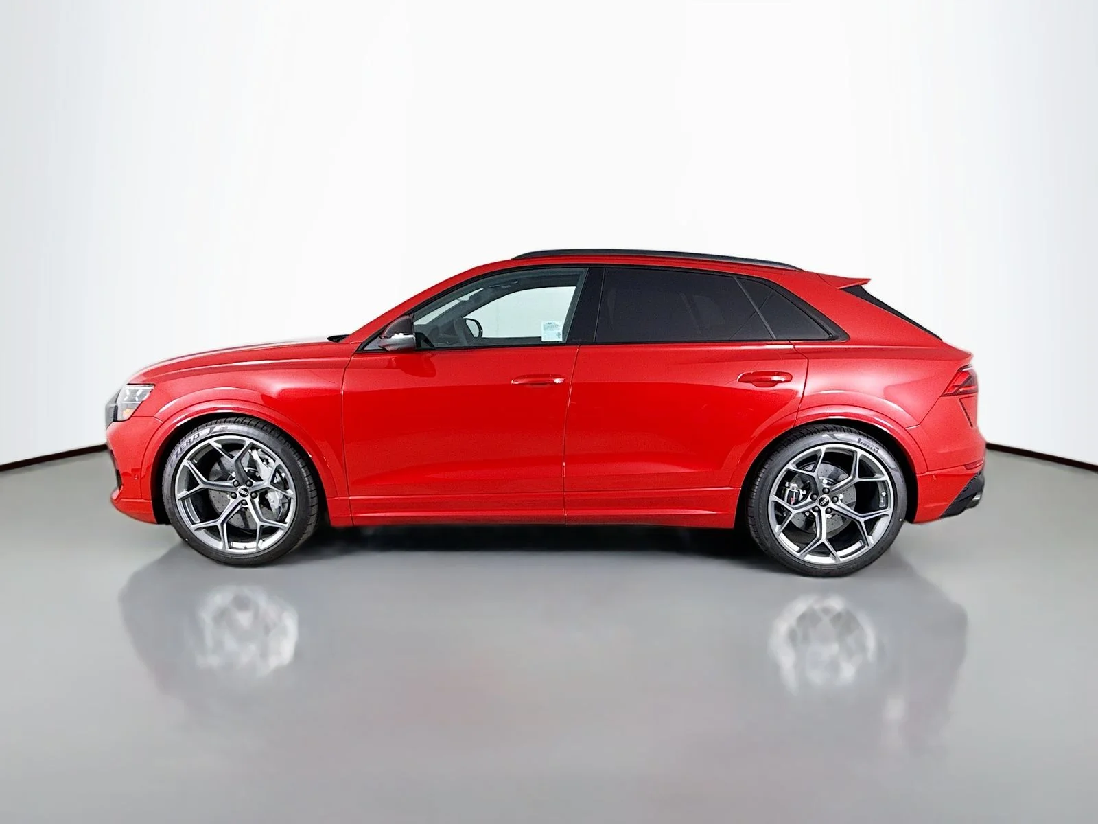 New 2025 Red Audi 4.0T image 4