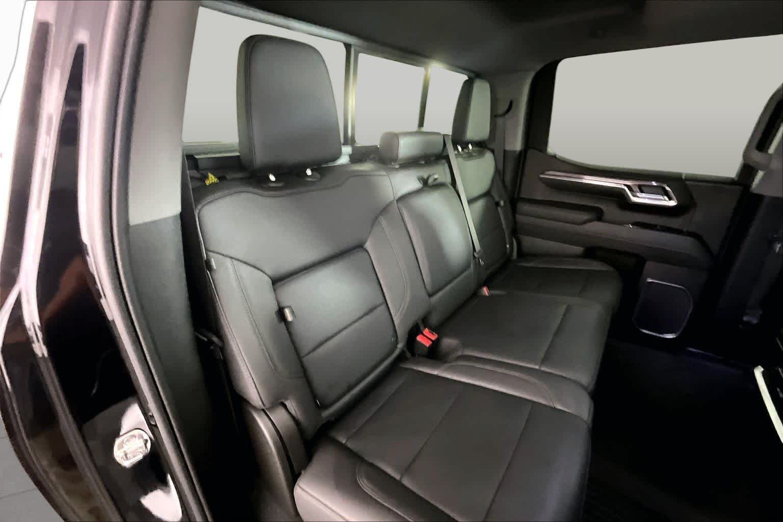 2023 Chevrolet Silverado 1500 LTZ - Photo 19