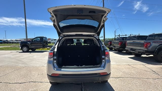 Used 2022 Silver Jeep Limited image 14