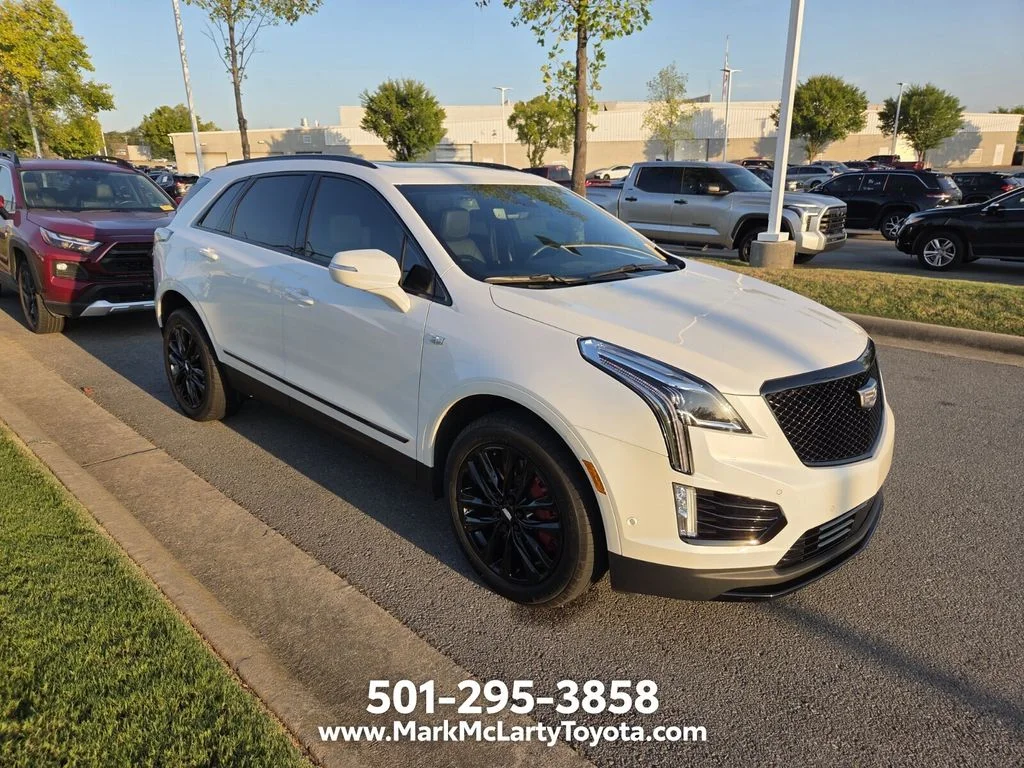 Used 2022 White Cadillac Sport image 3