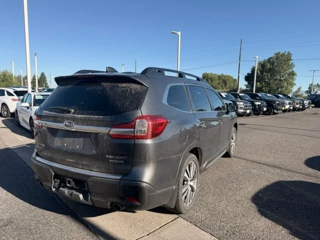 Used 2021  Subaru Limited image 3