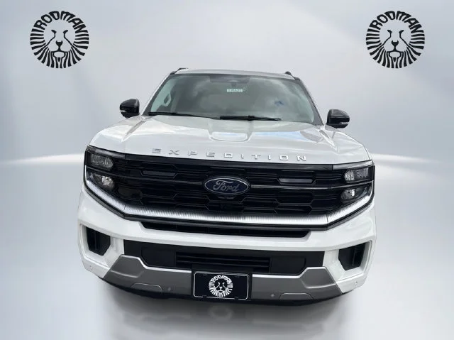New 2026 Star White Metallic Tri-Coat Ford MAX Platinum® image 2