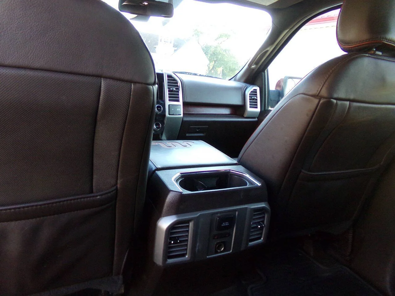 Used 2016 Red Ford King Ranch 4x4 4dr SuperCrew 5.5 ft. SB image 12