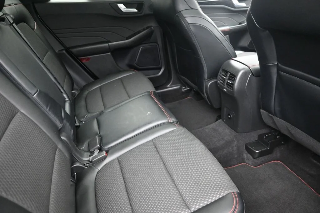 Used 2023 Silver Ford ST-Line Select image 10