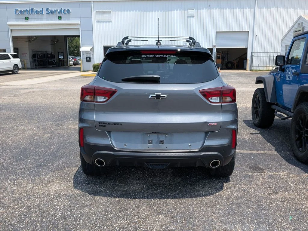 Used 2021 Gray Chevrolet RS image 4