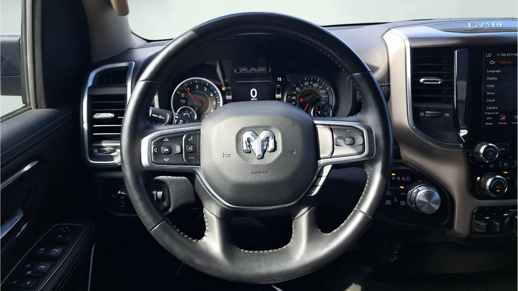 Used 2021 Silver Ram Laramie image 18
