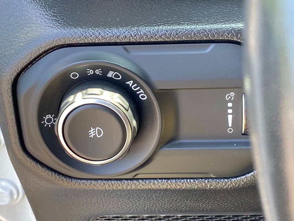 Used 2023 White Jeep Willys image 25