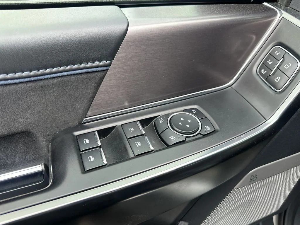 Used 2024 Silver Ford Platinum image 13