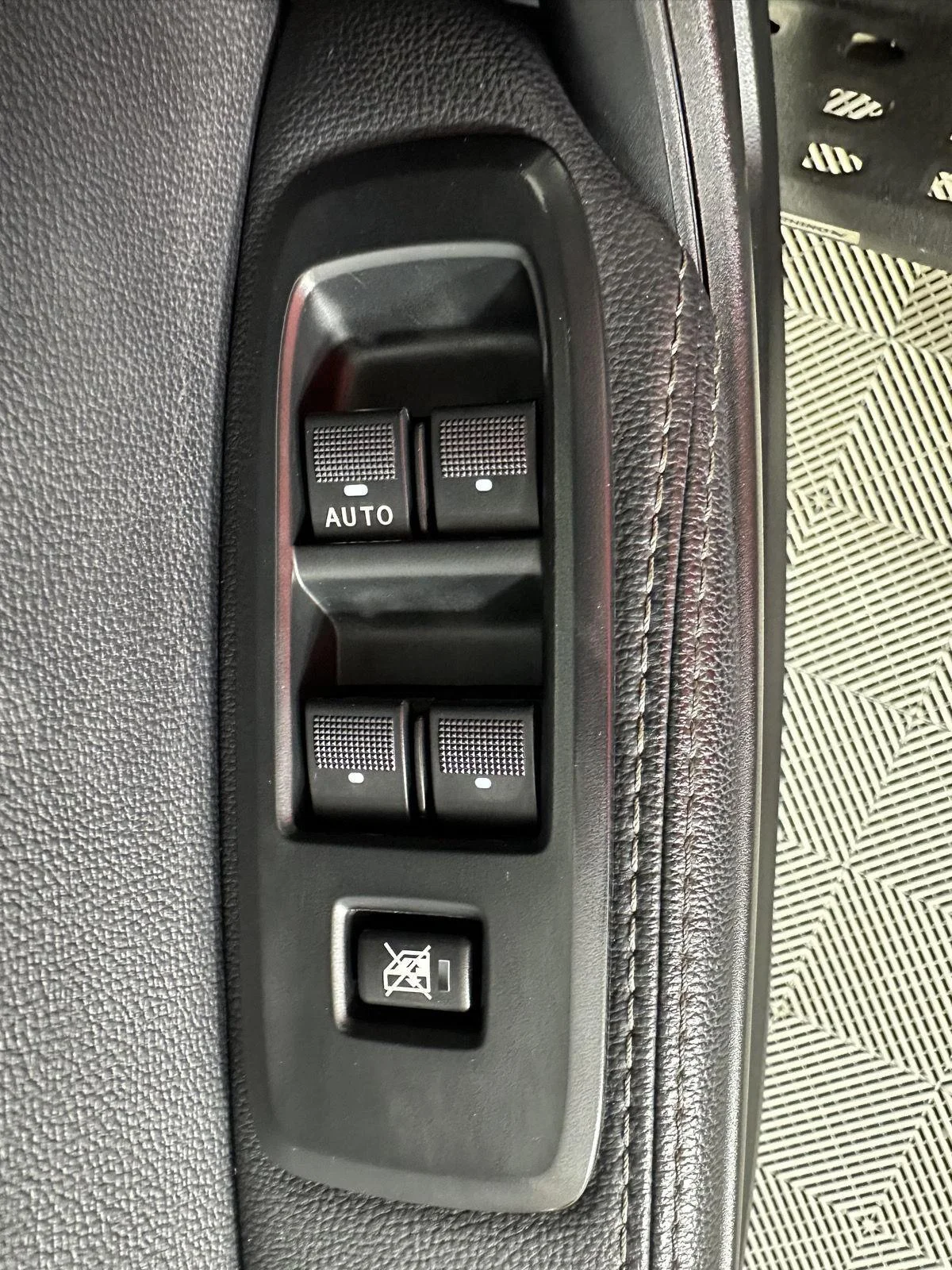 Used 2019 Magnetic Ford LARIAT image 16