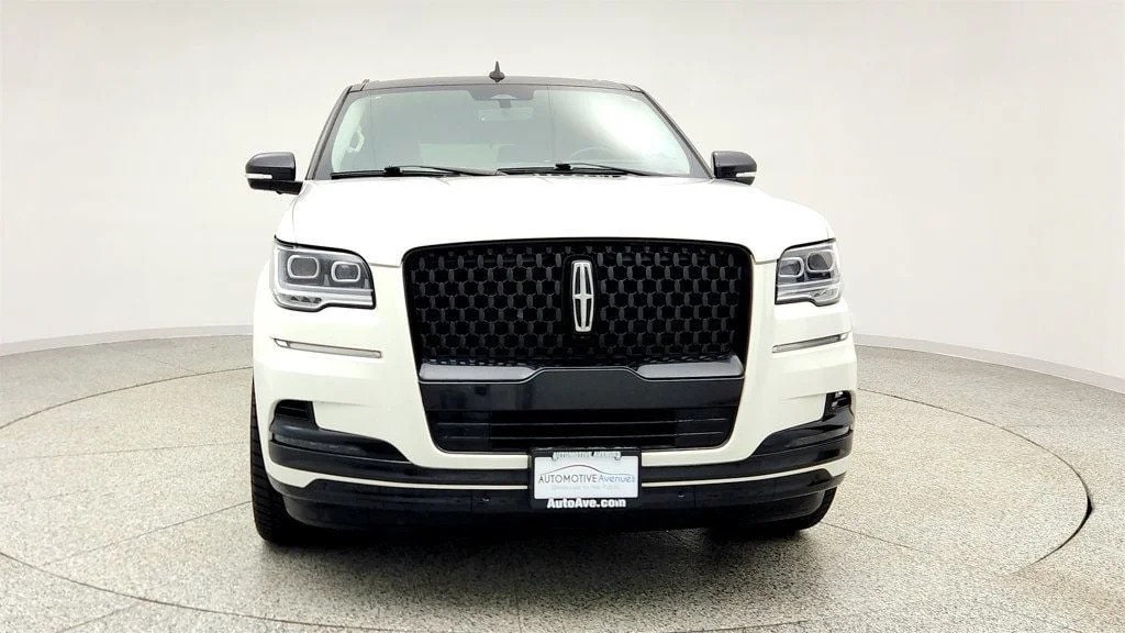 Used 2024 Pristine White Metallic Tri-Coat Lincoln Black Label 4x4 image 2
