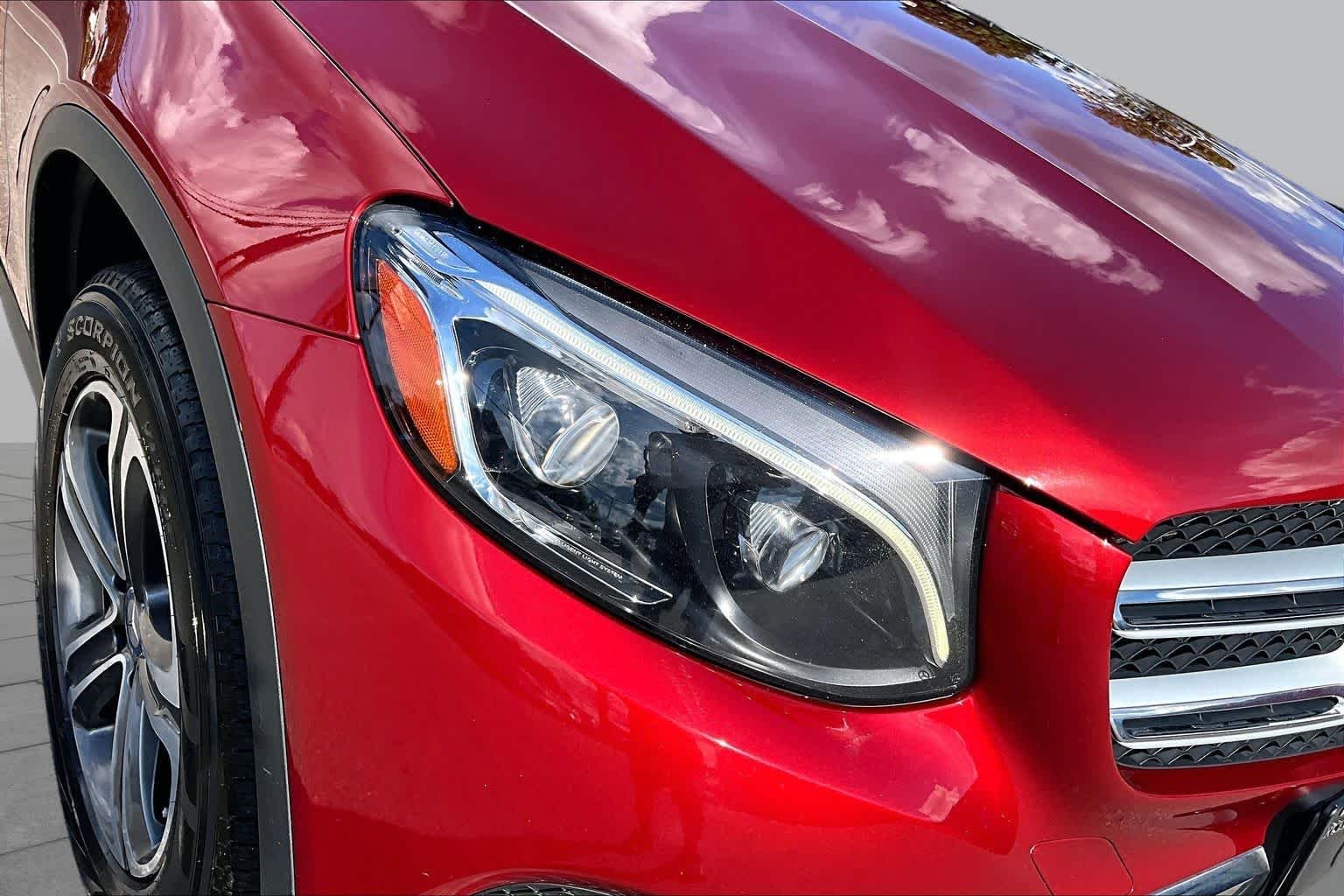 Used 2016 designo Cardinal Red Metallic Mercedes-Benz GLC 300 image 26
