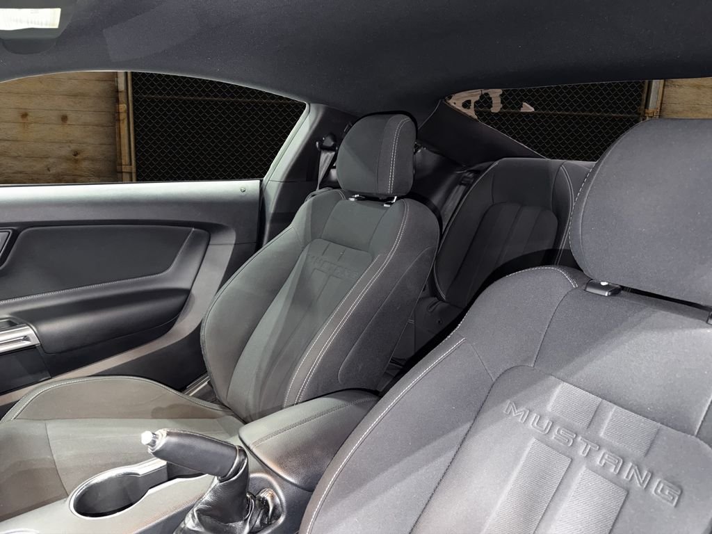Used 2018 Oxford White Ford GT image 5