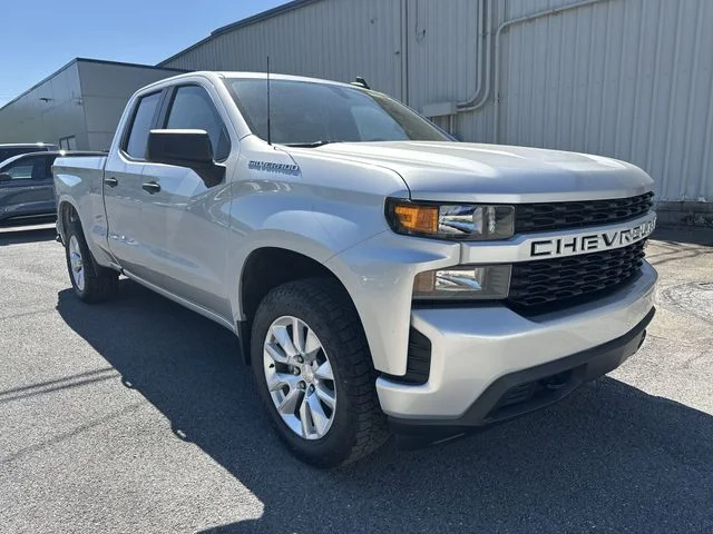 Used 2021 Silver Chevrolet Custom image 11