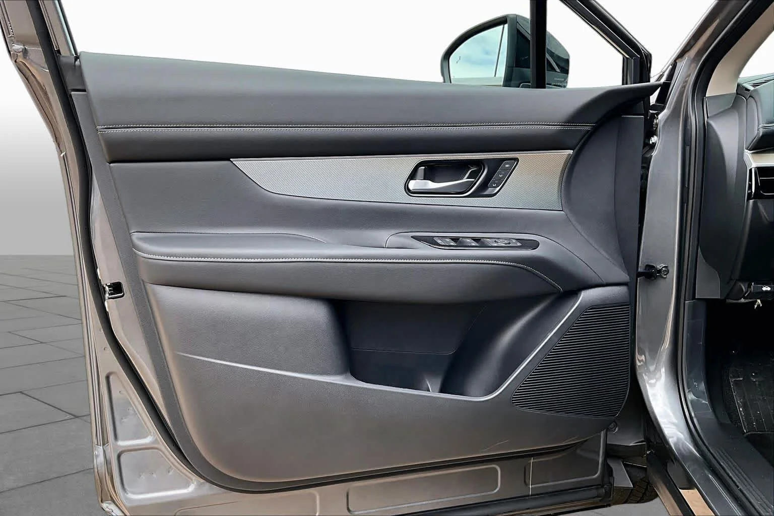 New 2026 Gun Metallic Nissan SL image 10