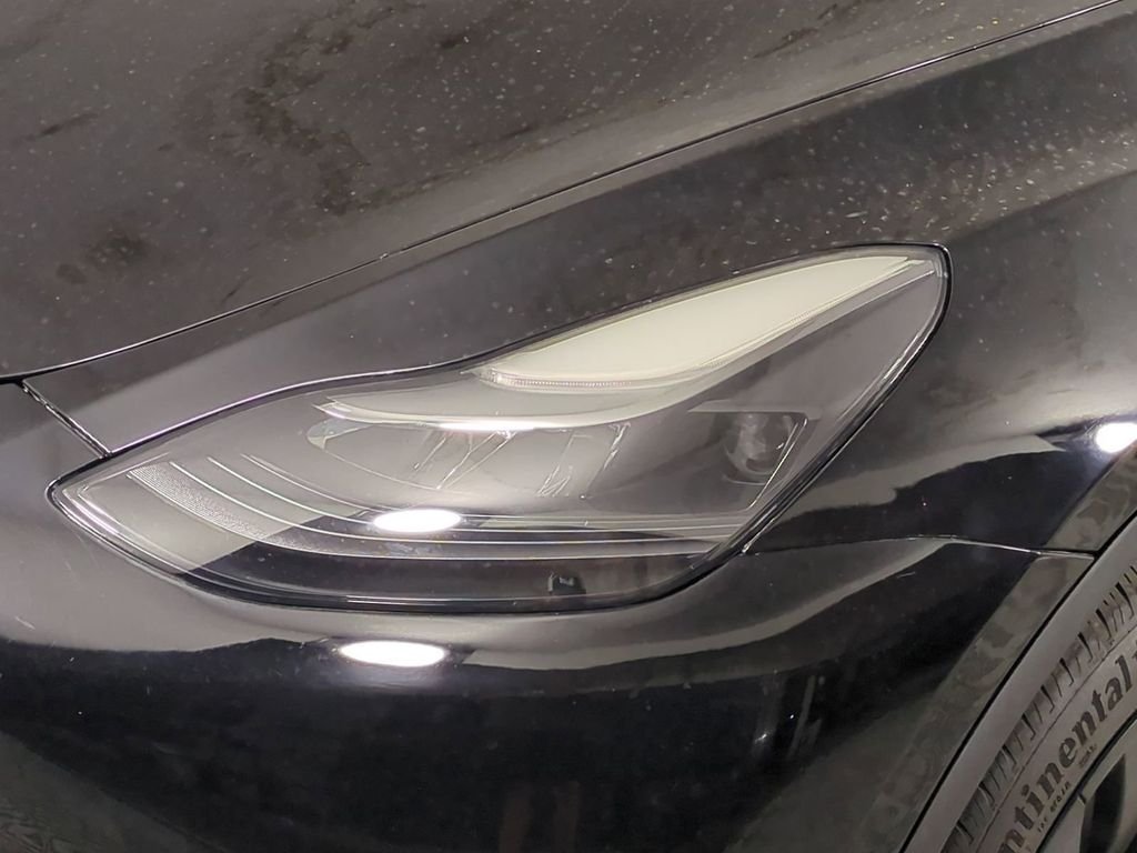 2023 Tesla Model Y Long Range - Photo 10