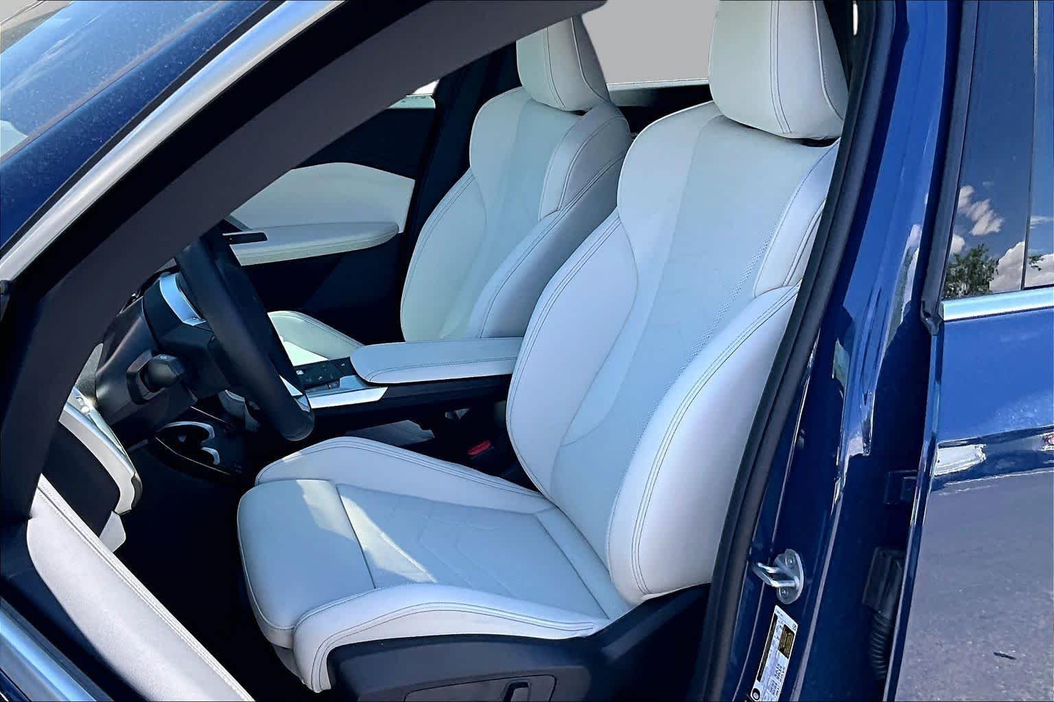 New 2026 Night Dusk Blue Metallic BMW xDrive28i image 9