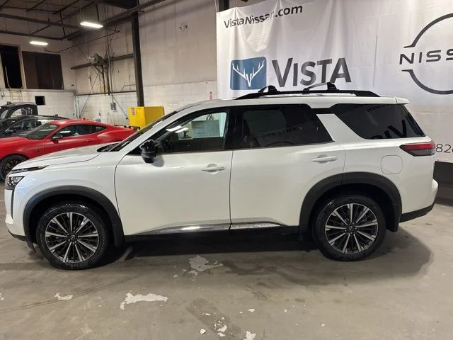 New 2026 Everest White Pearl TriCoat Nissan Platinum image 7