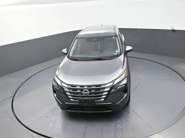 Used 2024 Gray Nissan SV image 12