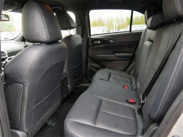 New 2026 Alloy Silver Metallic Mitsubishi SEL image 5