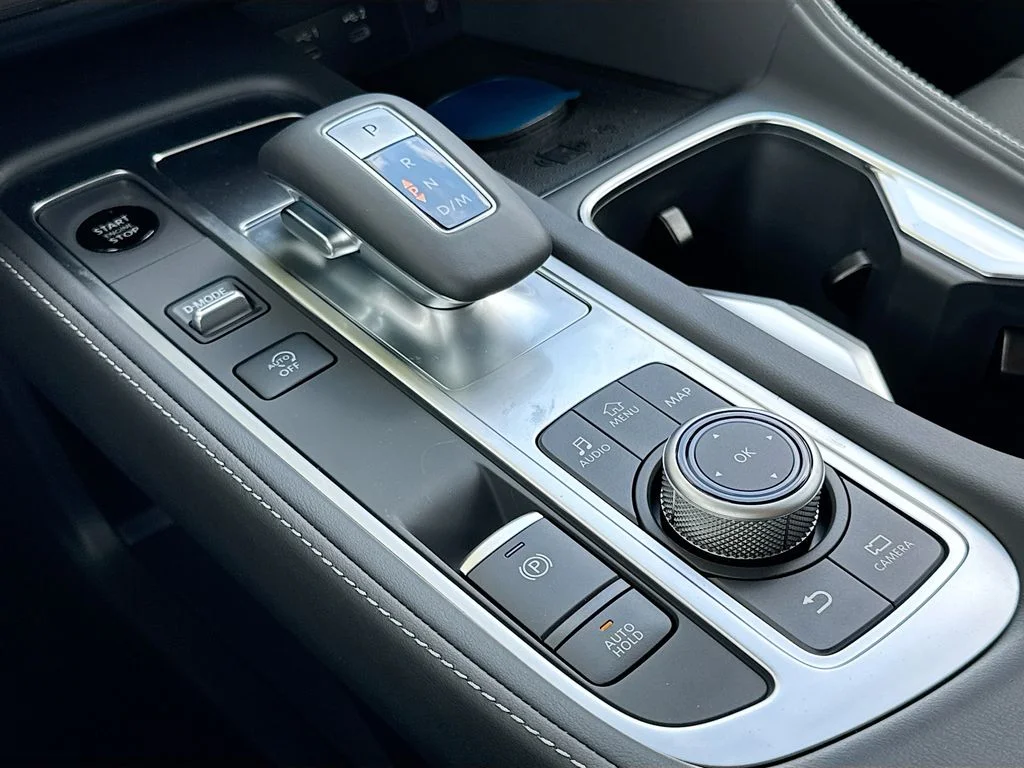 New 2027 GRAPHITE SHADOW INFINITI Luxe FWD image 17