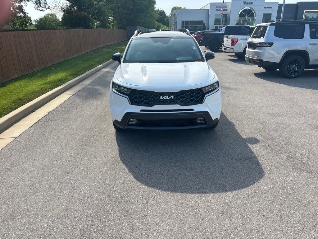 Used 2023 White Kia X-Line EX image 8