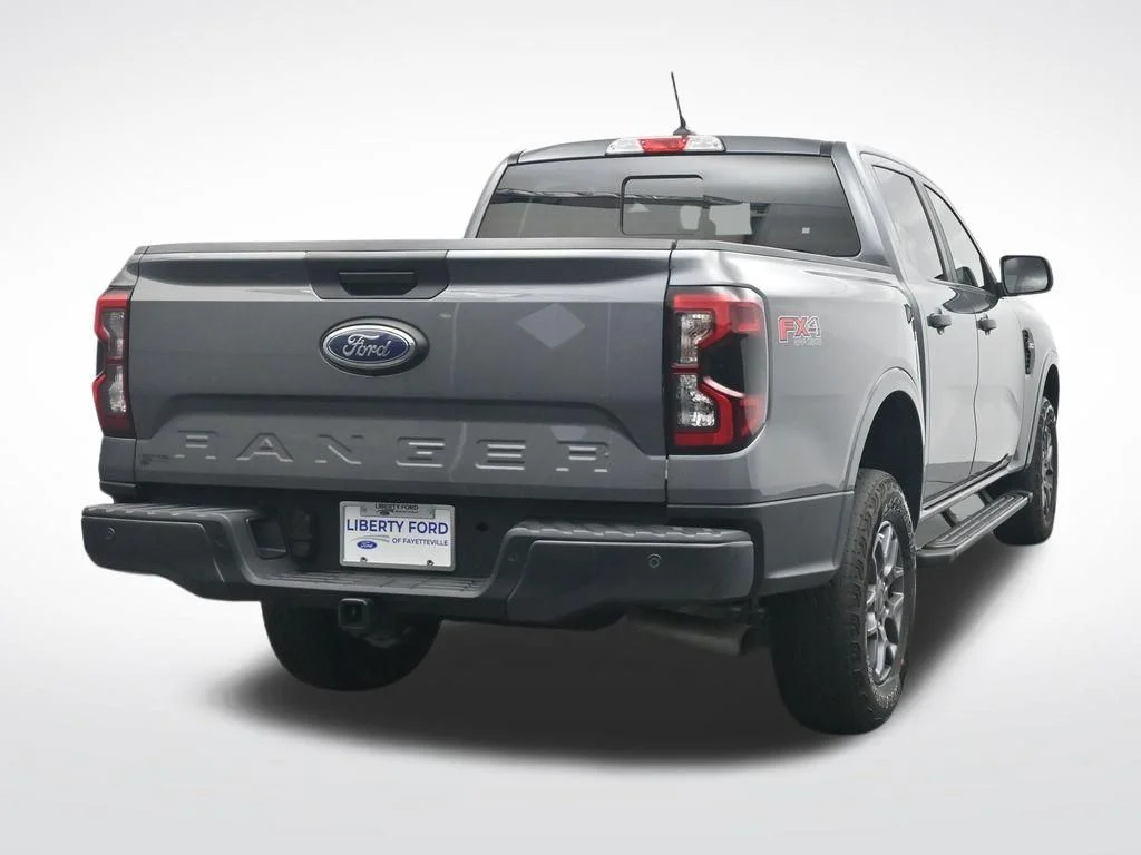 Used 2024 Gray Metallic Ford XLT image 7