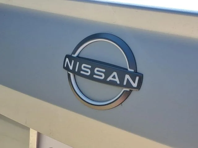 Used 2024 Silver Nissan 2.5 SV image 25