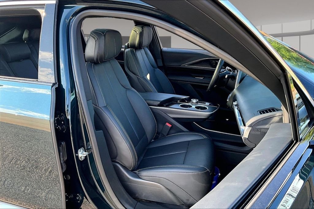 Used 2024 Green Cadillac Luxury image 7