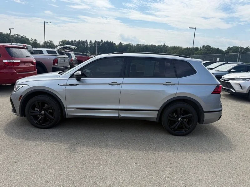 Used 2024 Silver Volkswagen 2.0T SE R-Line Black image 19