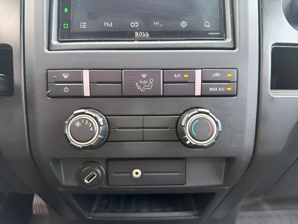 Used 2013 White Ford XL image 31