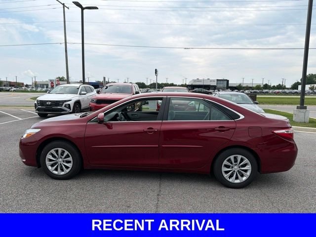 Used 2017 Red Toyota LE image 10