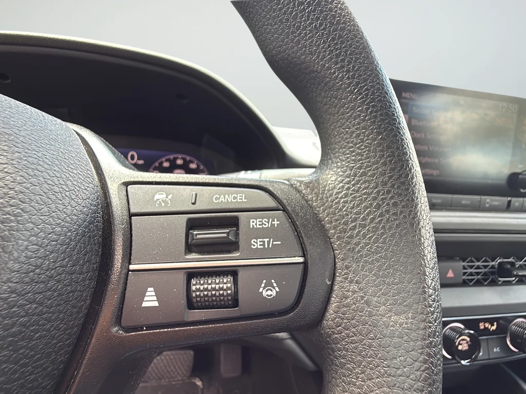 Used 2024  Honda LX image 21