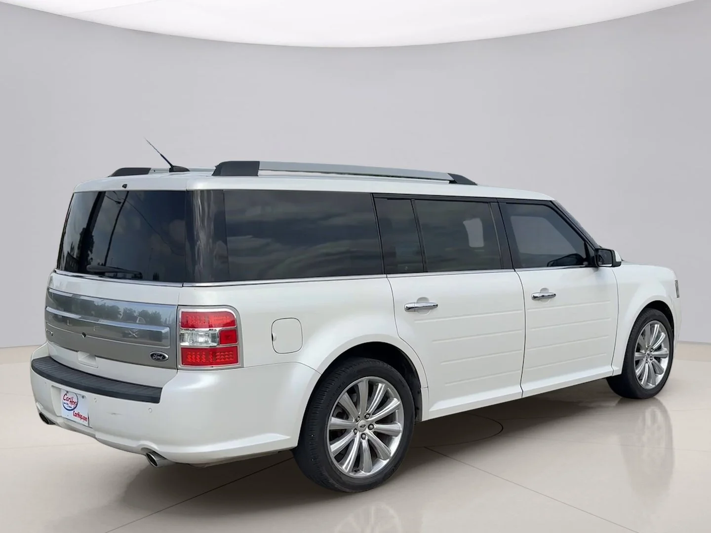 Used 2013 White Ford LIMITED image 6