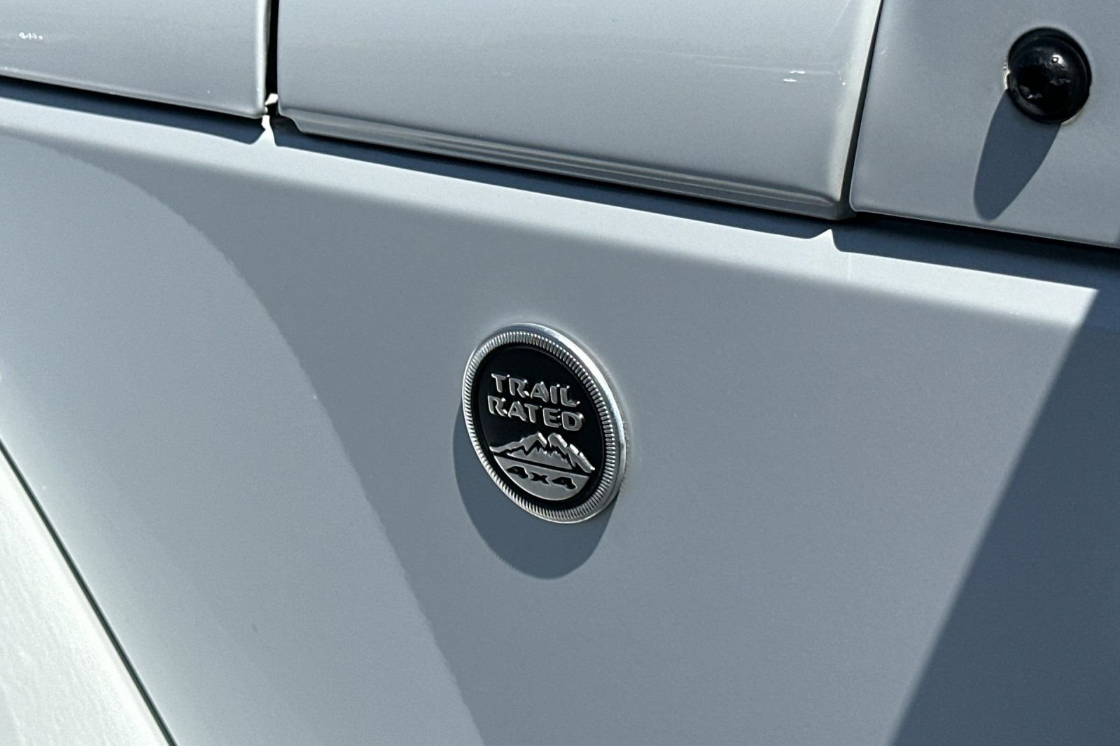 Used 2017 White Jeep Unlimited Sahara image 30