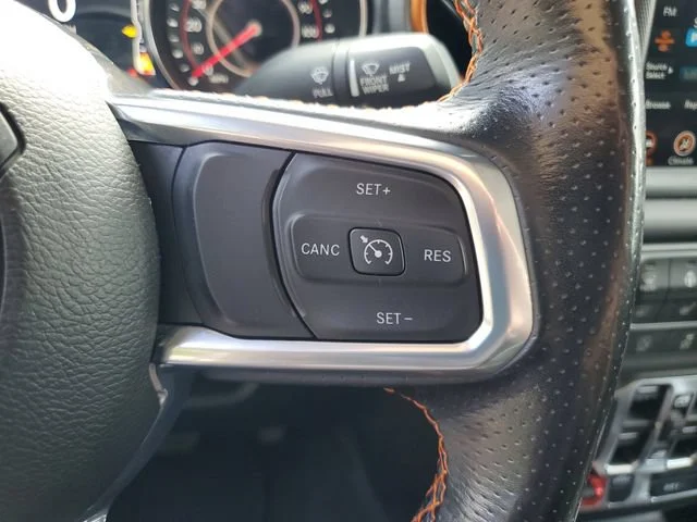 Used 2021 Sting-gray Clearcoat Jeep Mojave image 12