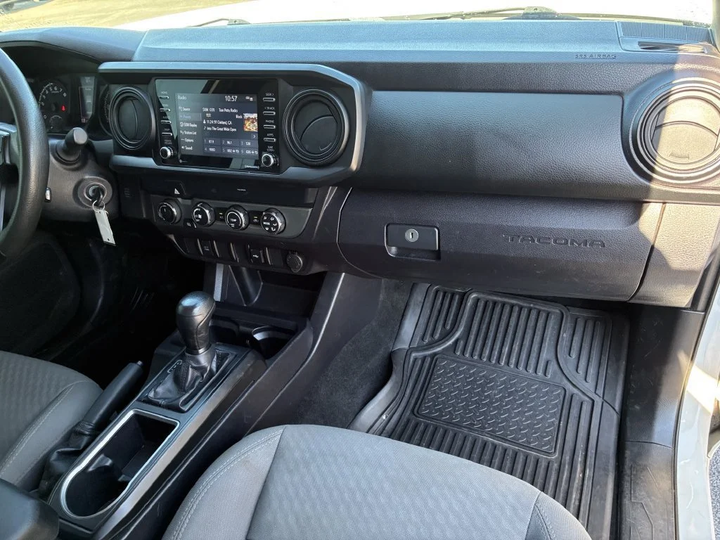 Used 2020 White Toyota SR image 23