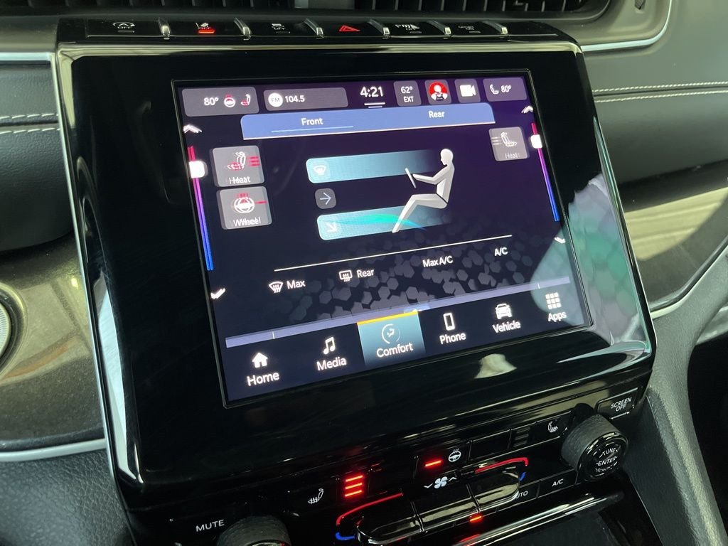 Used 2022 Diamond Black Jeep Altitude image 36