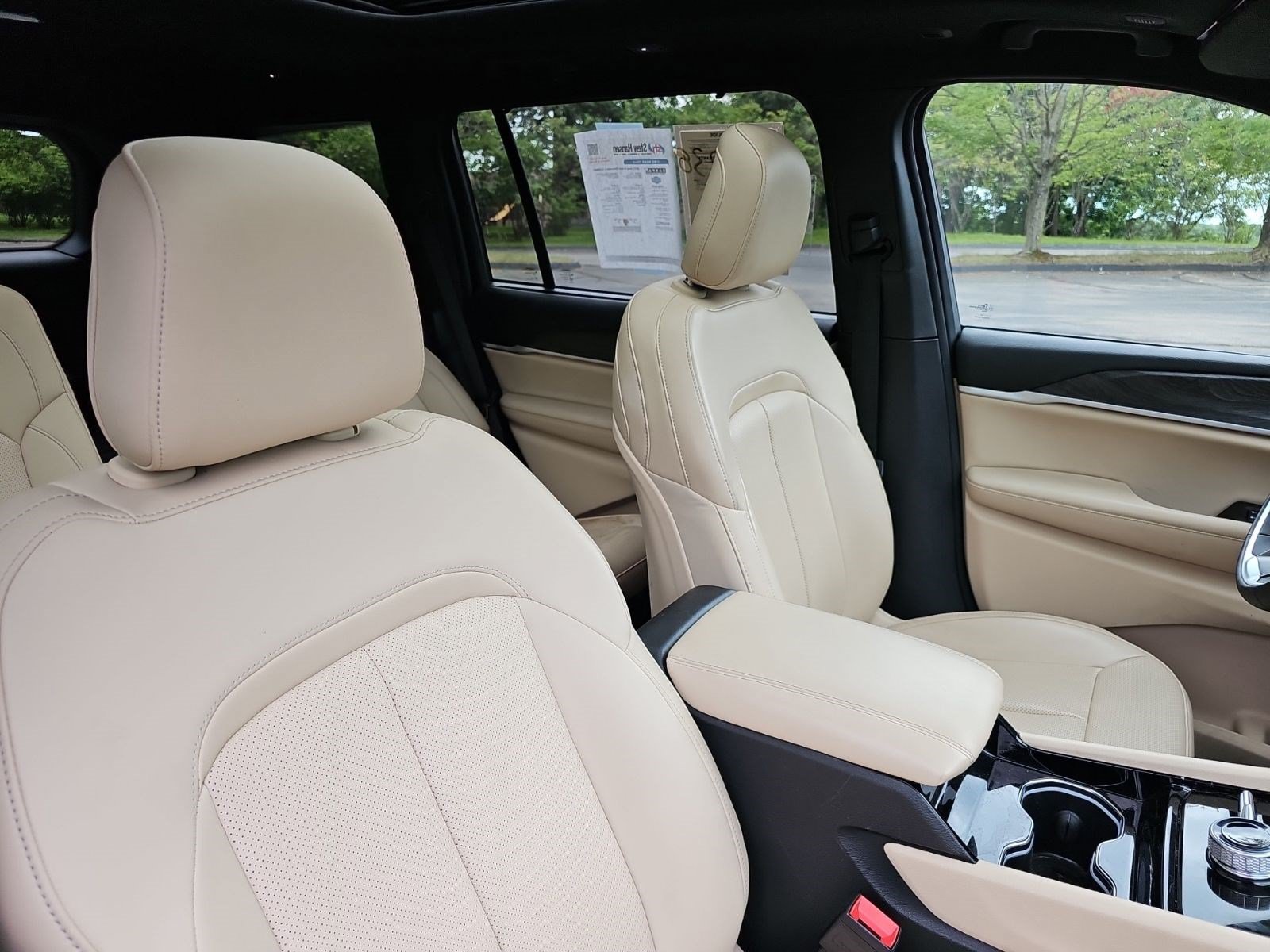 Certified Used 2023 Rocky Mountain Pearlcoat Jeep Limited image 10