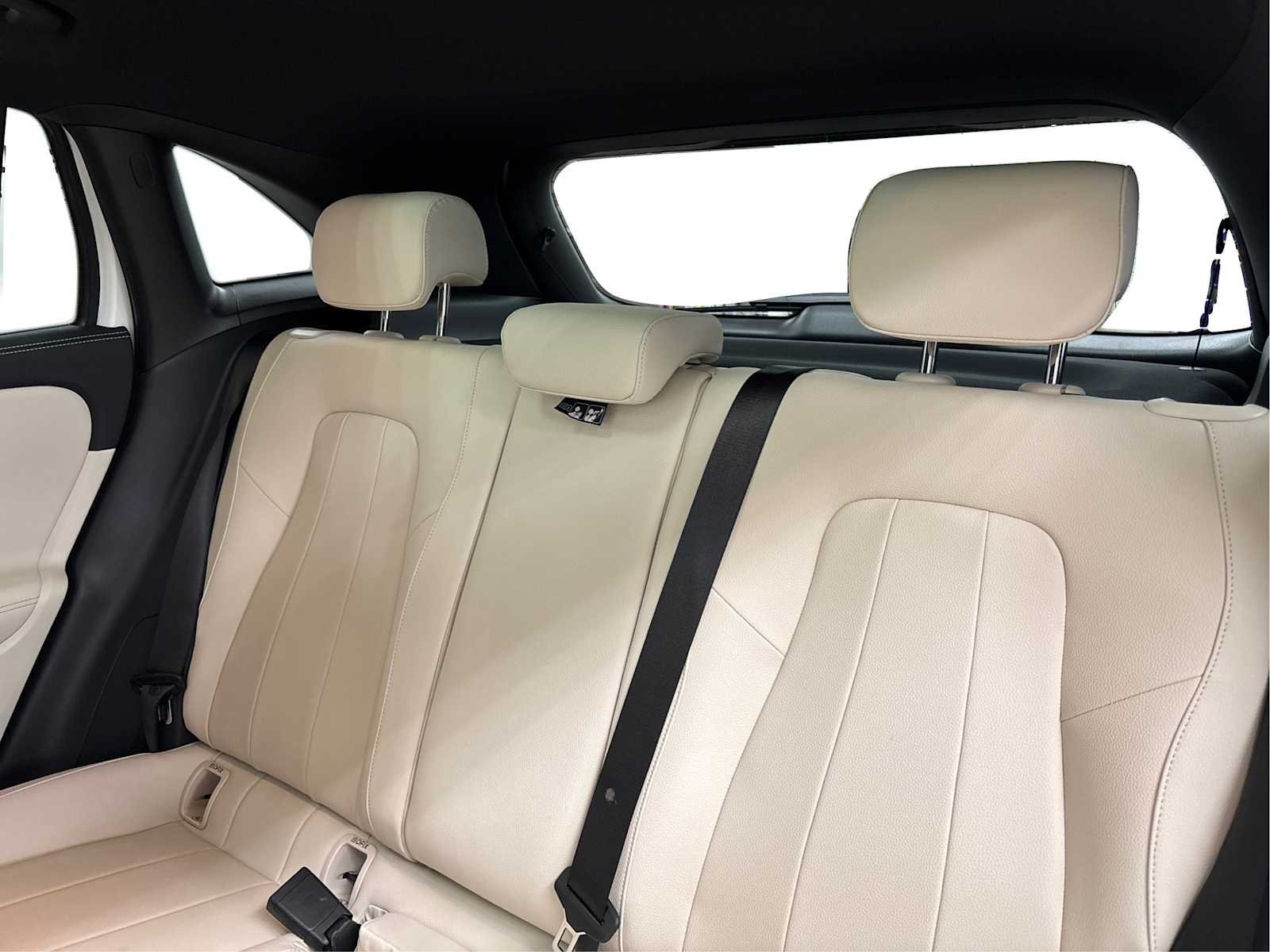 Used 2026 Polar White Mercedes-Benz GLA 250 image 24