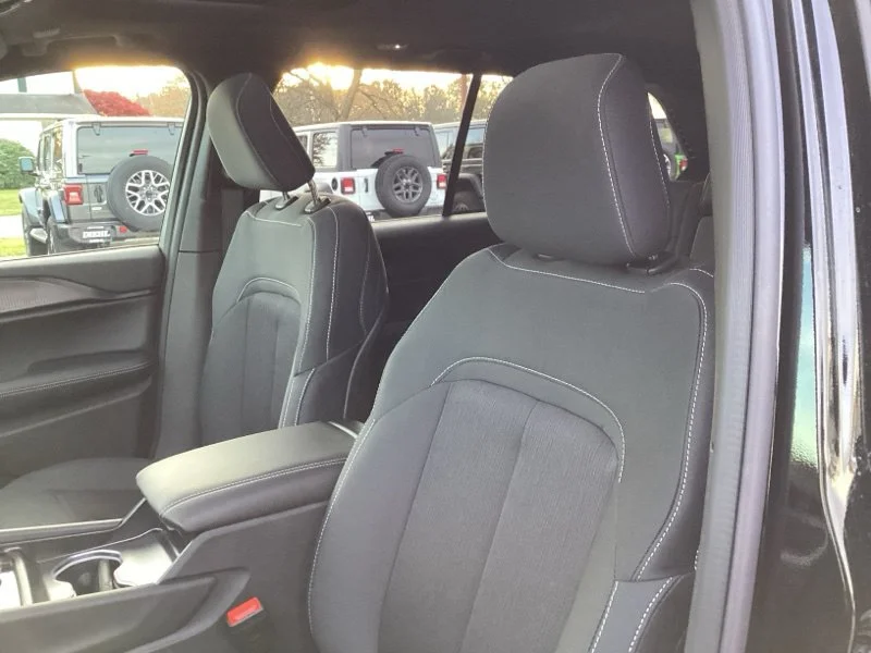 2025 Jeep Grand Cherokee Laredo - Photo 27