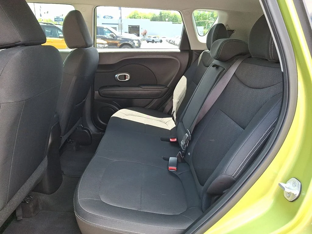 Used 2014 Green Kia Base image 10