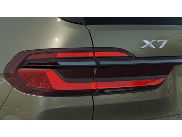 New 2027 Manhattan Green Metallic BMW X7 40i image 8