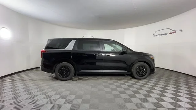New 2026 Aurora Black Pearl Kia LXS image 9
